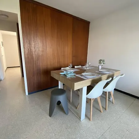 Apartmán T2 Avec Parking Securise A 50 M De La 4sol142 *